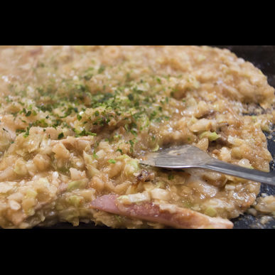 埼玉の東川口でもんじゃ焼きが人気のお店ではステーキのご用意もございます